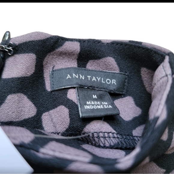 NWT Ann Taylor Size M Long Sleeve Black/Purple Leopard Mock Neck - Picture 6 of 7